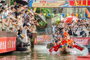 全是我的！努尔基奇首节前7分钟包揽太阳所有12篮板